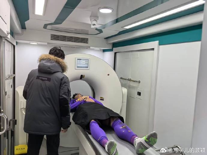 記者：謝維軍初步檢查無大礙，后續(xù)兩天還要注意觀察